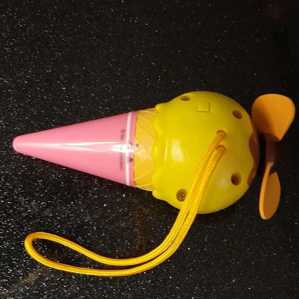 Sanrio Japan Pompompurin Ice Cream Cone Handheld Fan. - Picture 4 of 5
